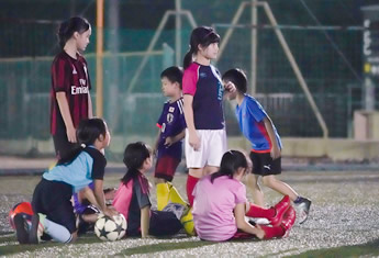 サッカー子供女子